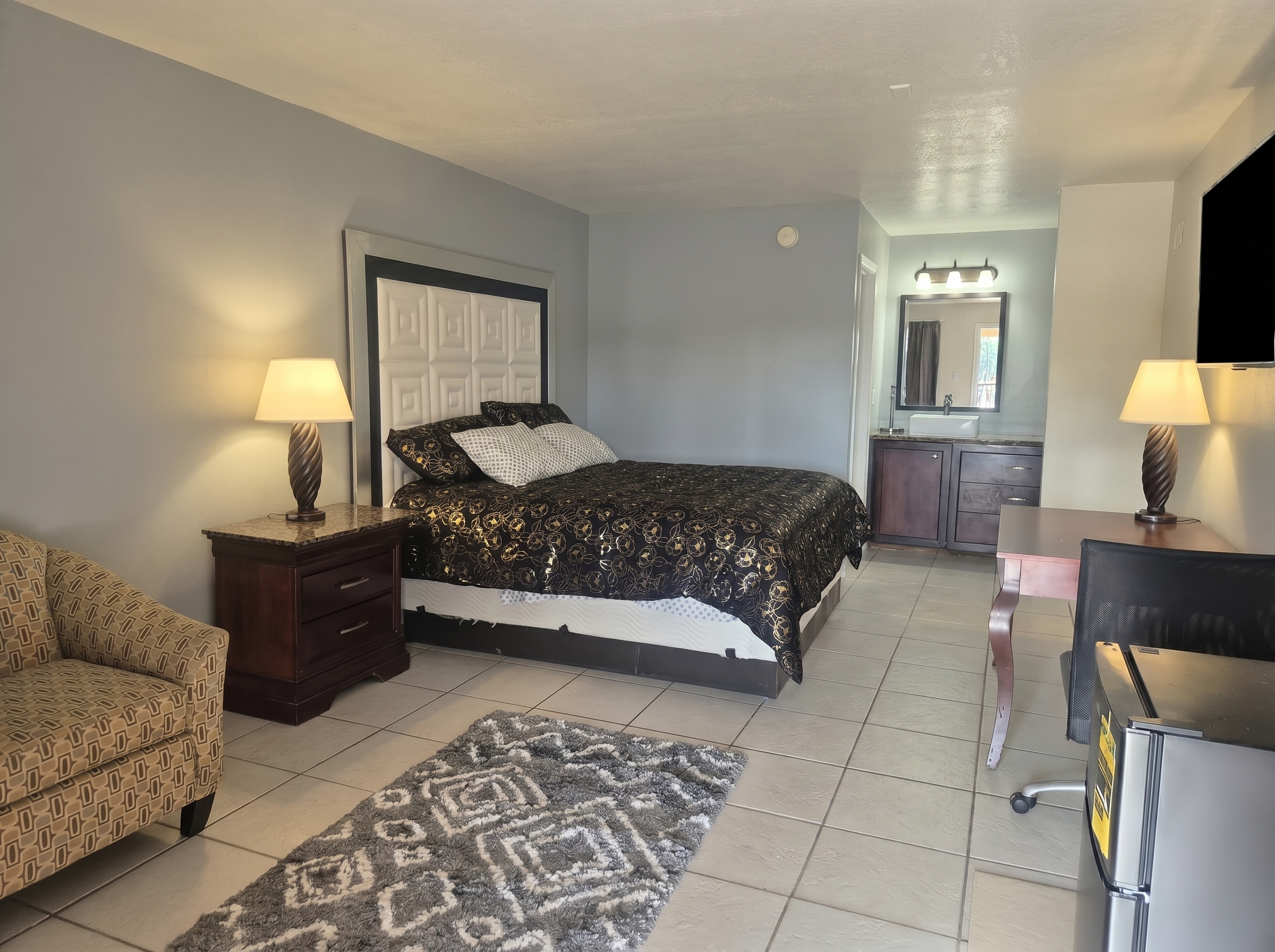King Bed Room